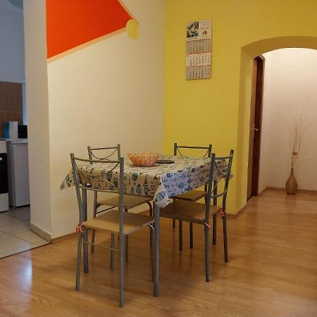 Apartmani Jadran Mali Losinj Bagian luar foto